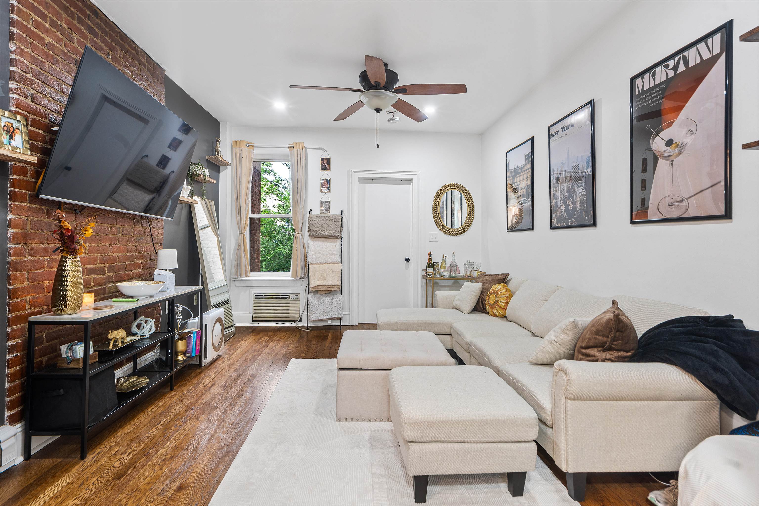 422 Grand St #4, Hoboken, New Jersey image 2