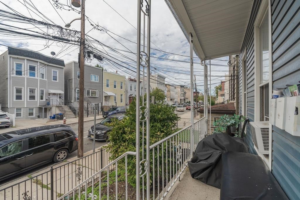 Search Homes 1 92 HANCOCK AVE