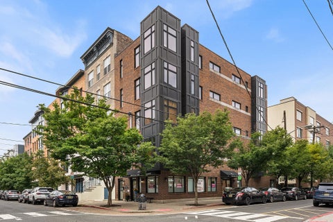Condo For Sale - 532 Monroe St #3<br/> Hoboken, NJ 07030