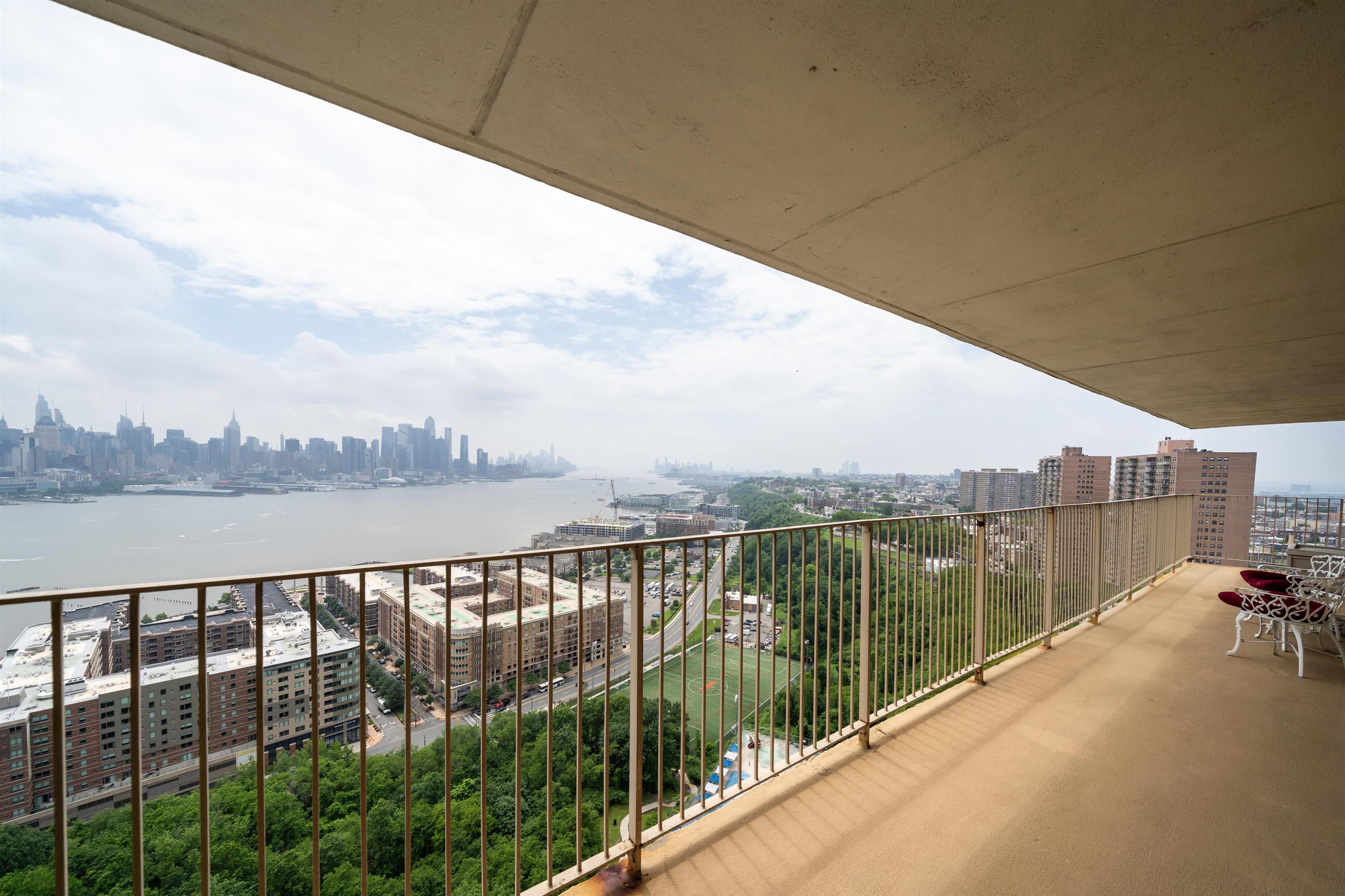 6040 Blvd East #23G, West New York, New Jersey image 25