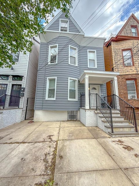 Apartment For Rent - 221 Jane St #1<br/> Weehawken, NJ 07086