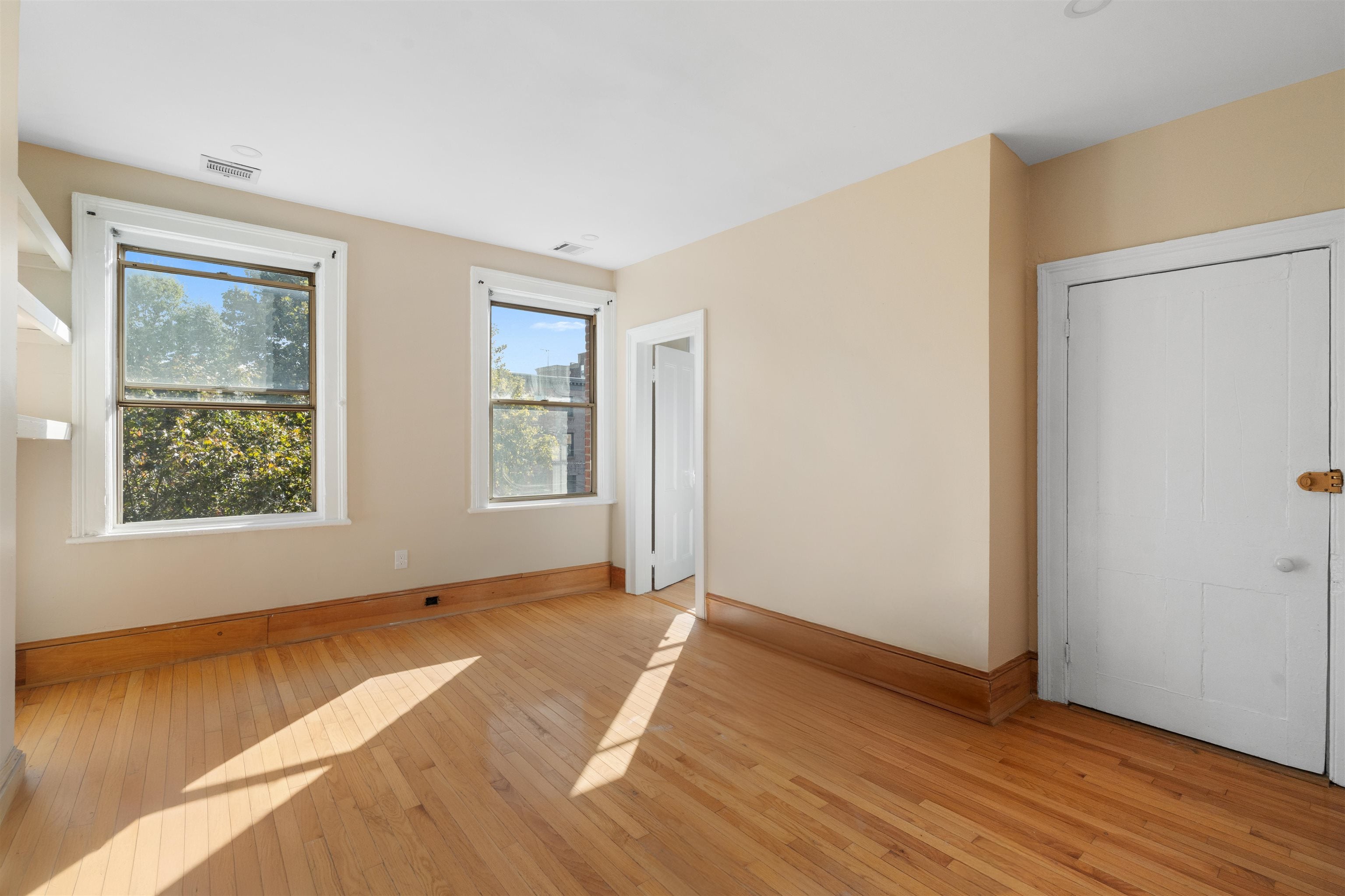 276 4TH ST 2
