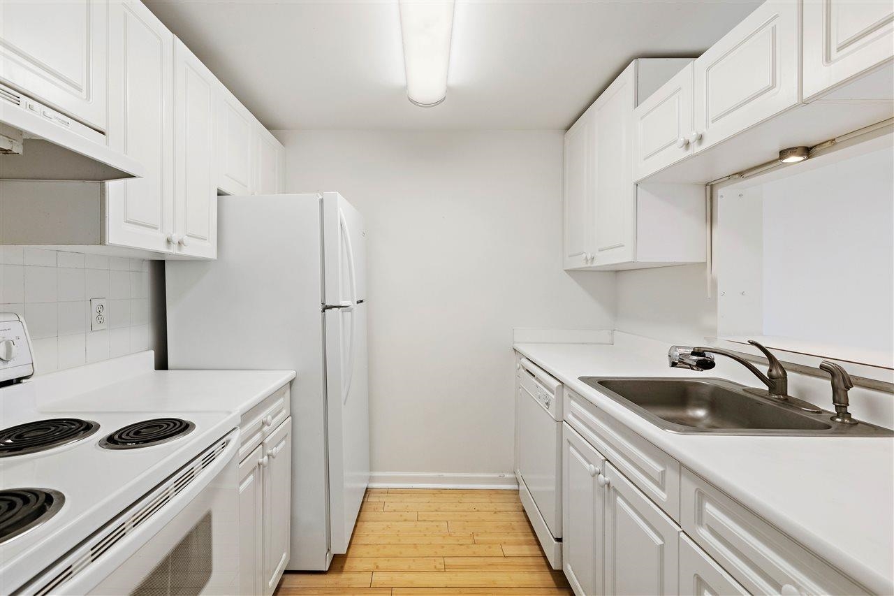 20 2nd St #610, Jersey City, New Jersey image 3