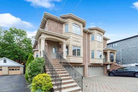 Multifamily For Rent - 258 4th St #A<br/> Bergen County, Palisades Park, NJ 97650