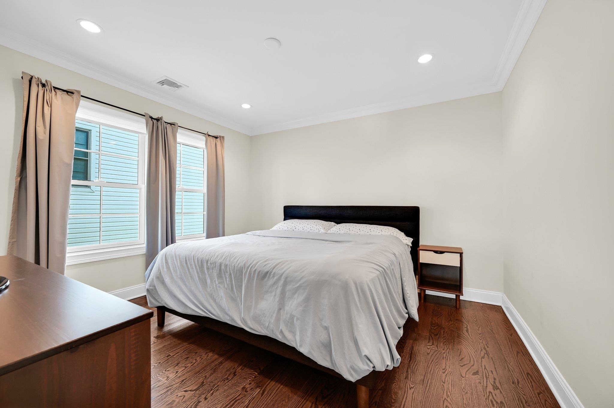 709 6th St, Carlstadt, New Jersey image 39