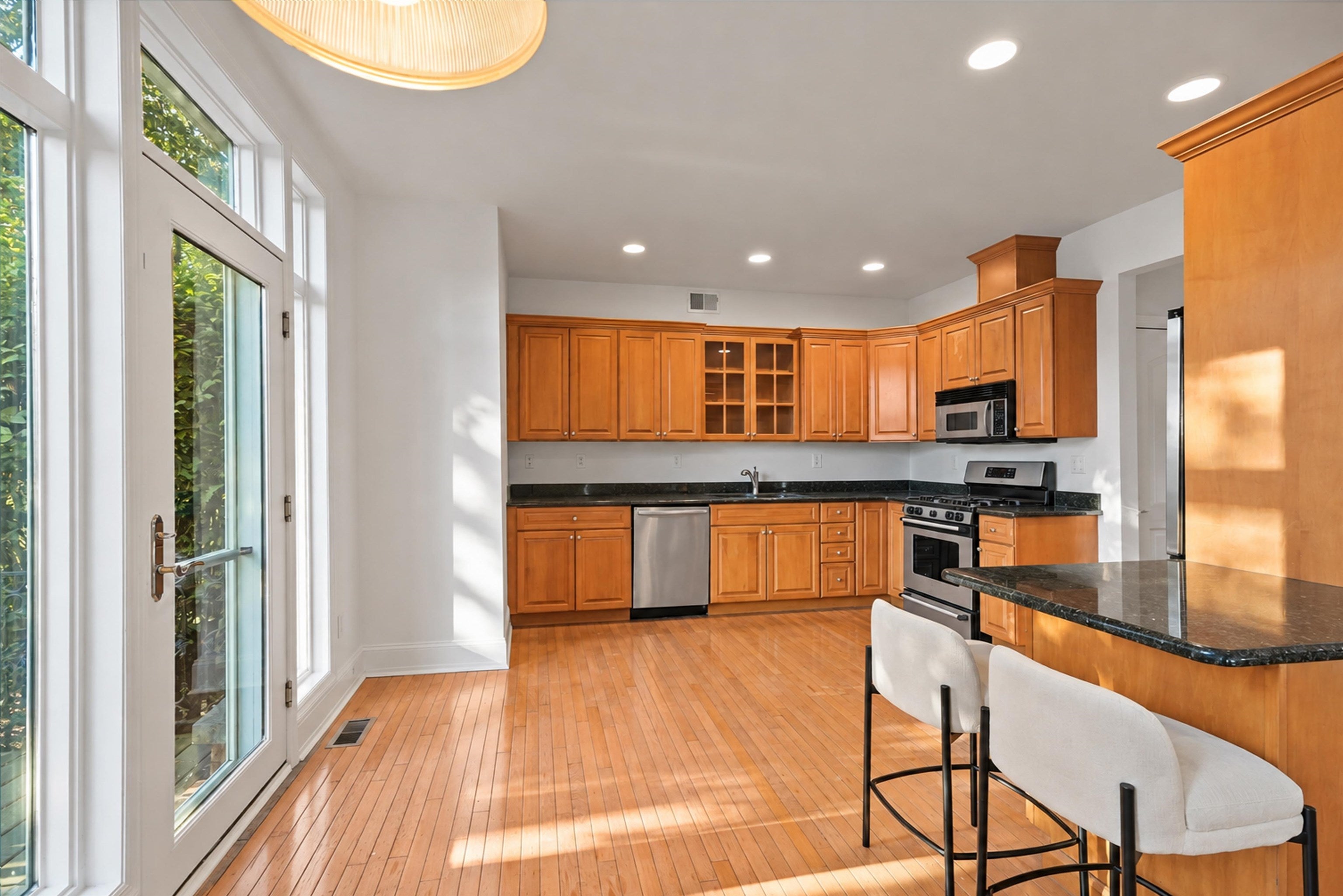 105 HUDSON COVE