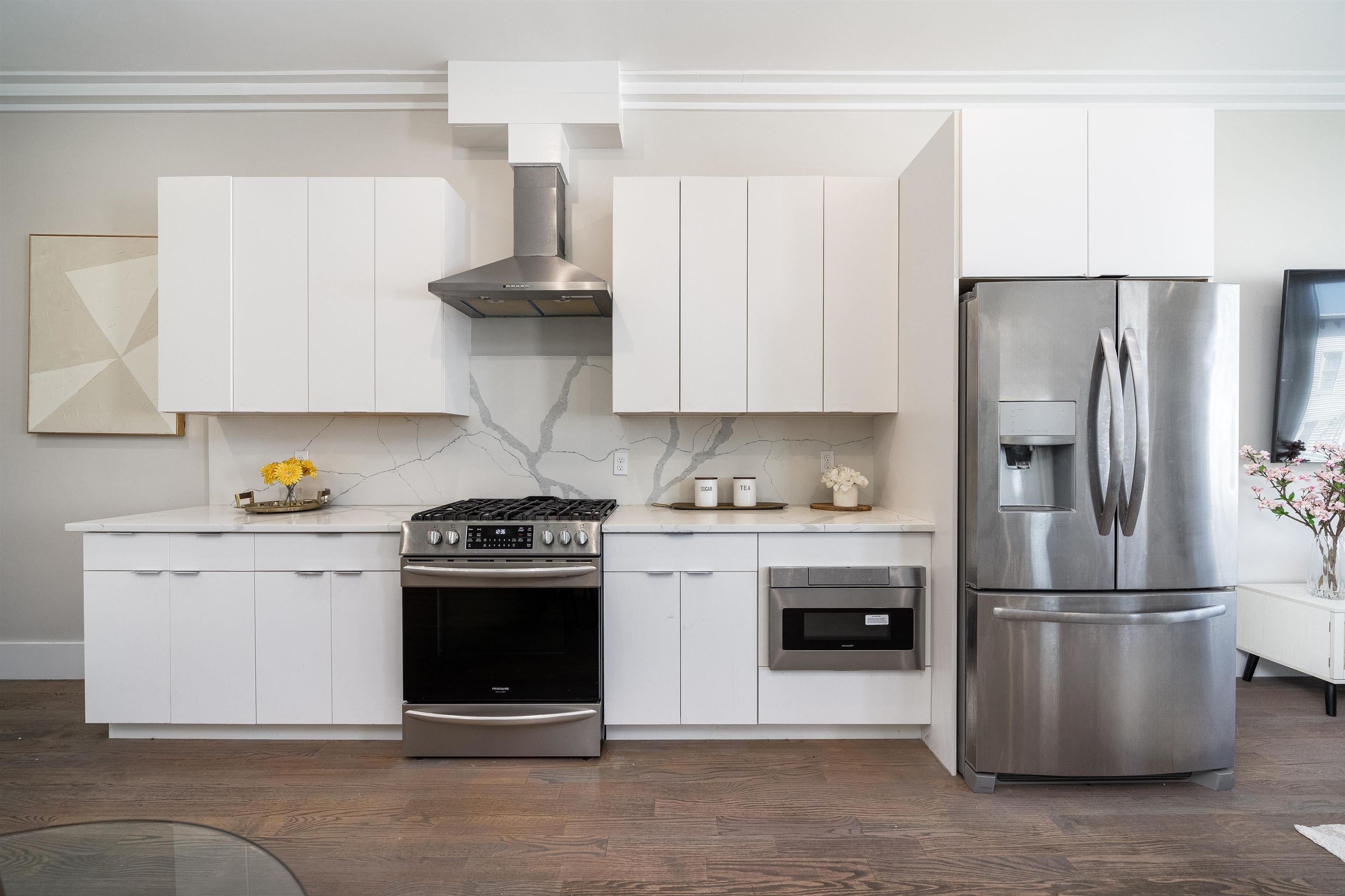 196 DELAWARE AVE 2