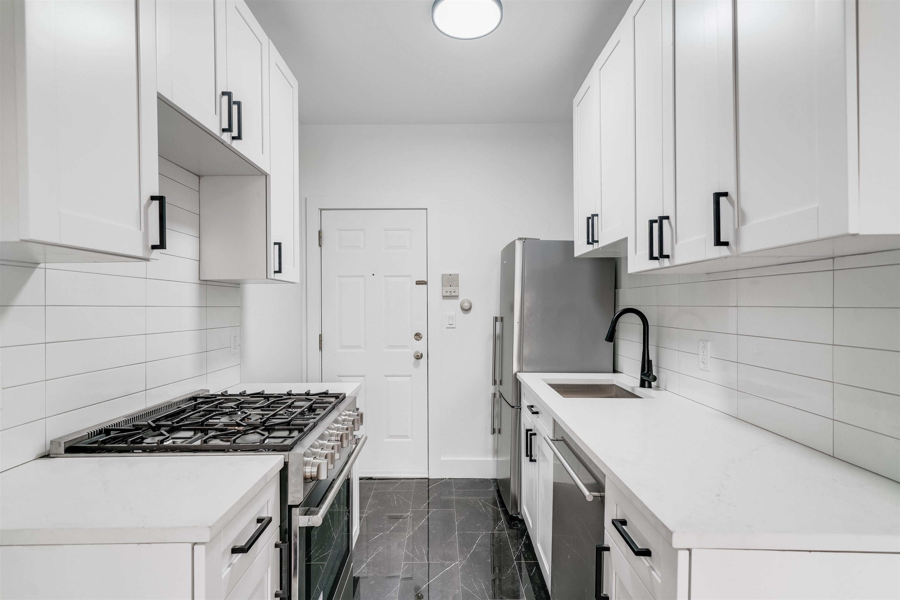 216 JEFFERSON ST 2