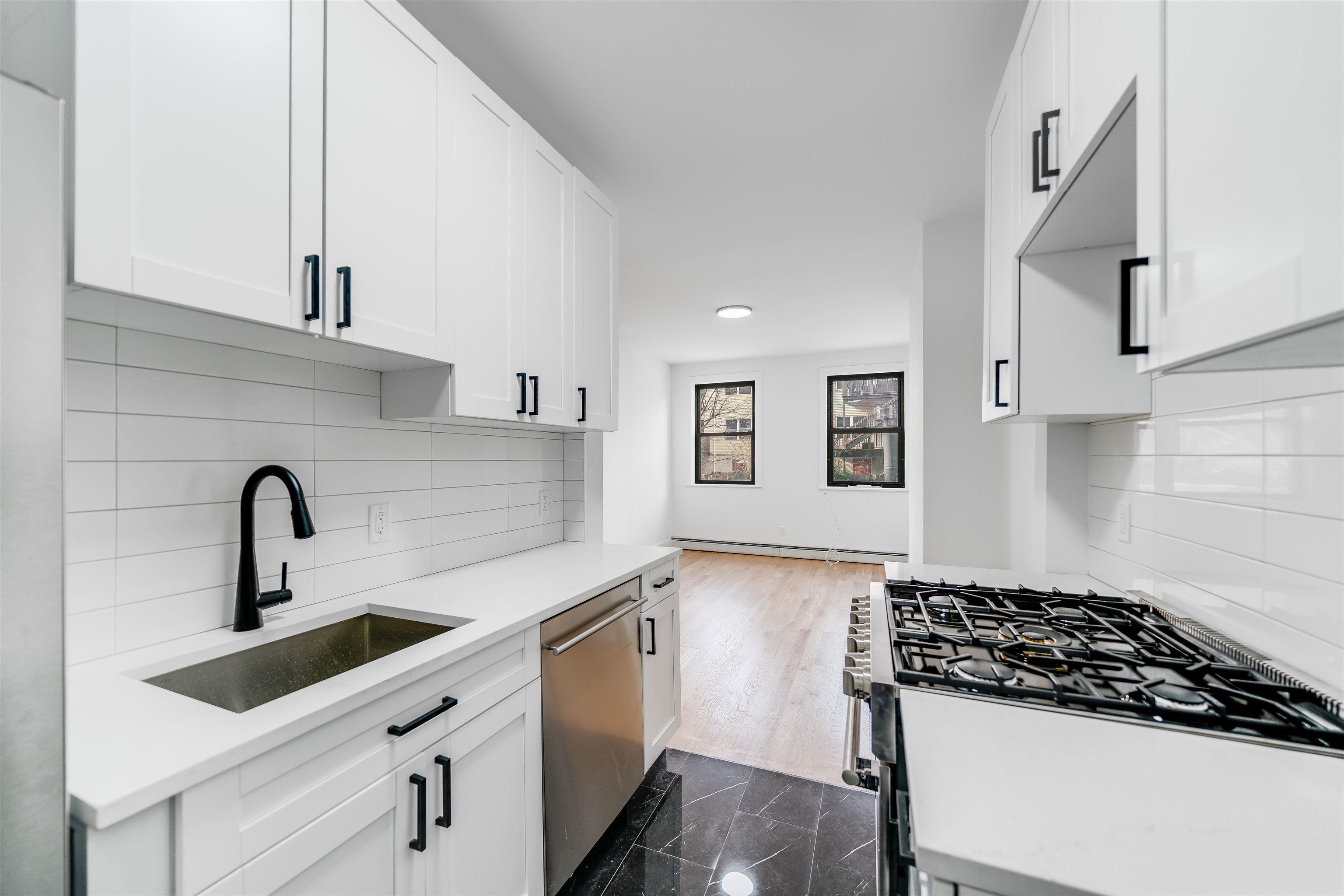 216 JEFFERSON ST 2