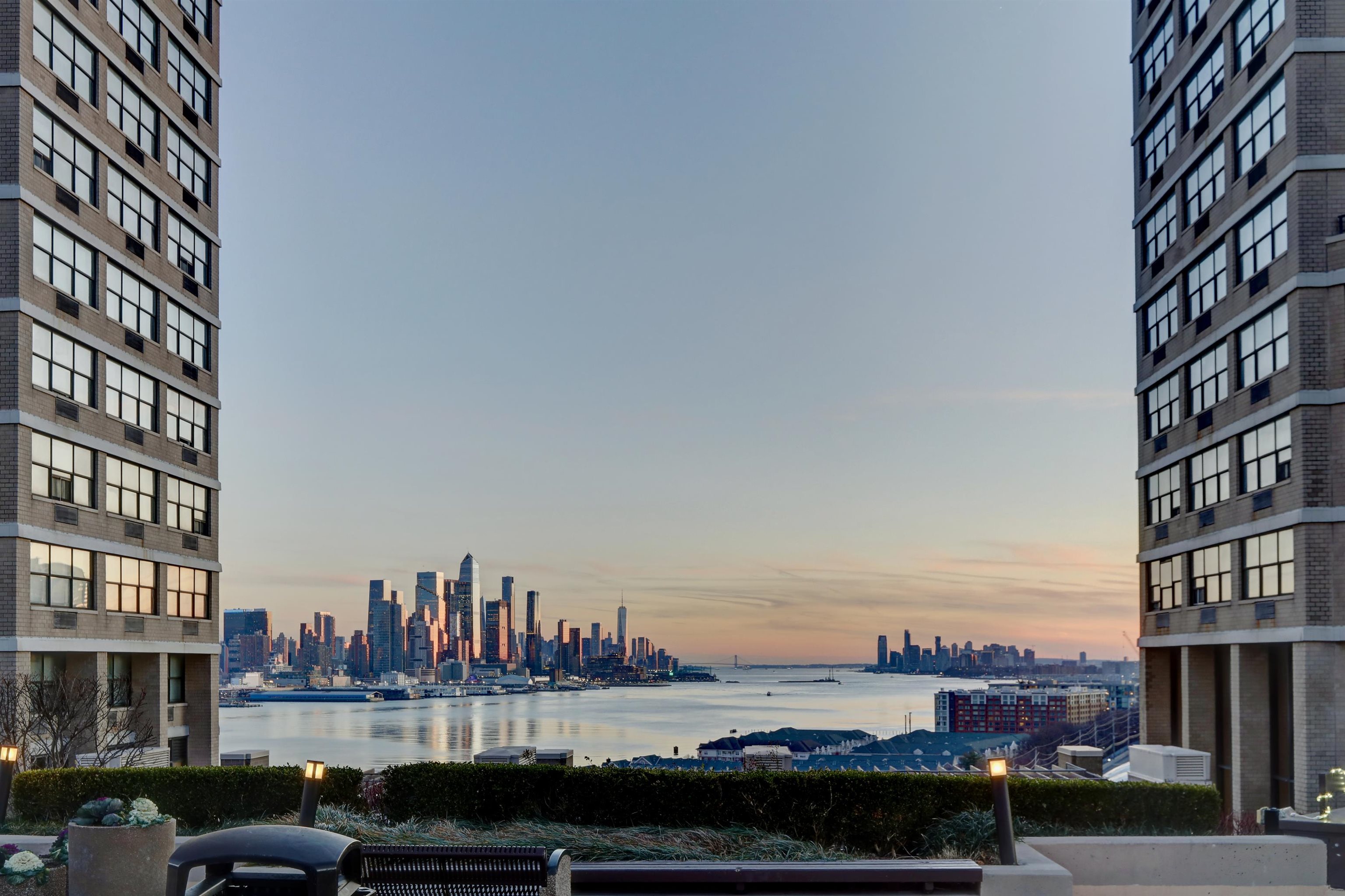 7002 Blvd East #4D, Guttenberg, New Jersey image 33