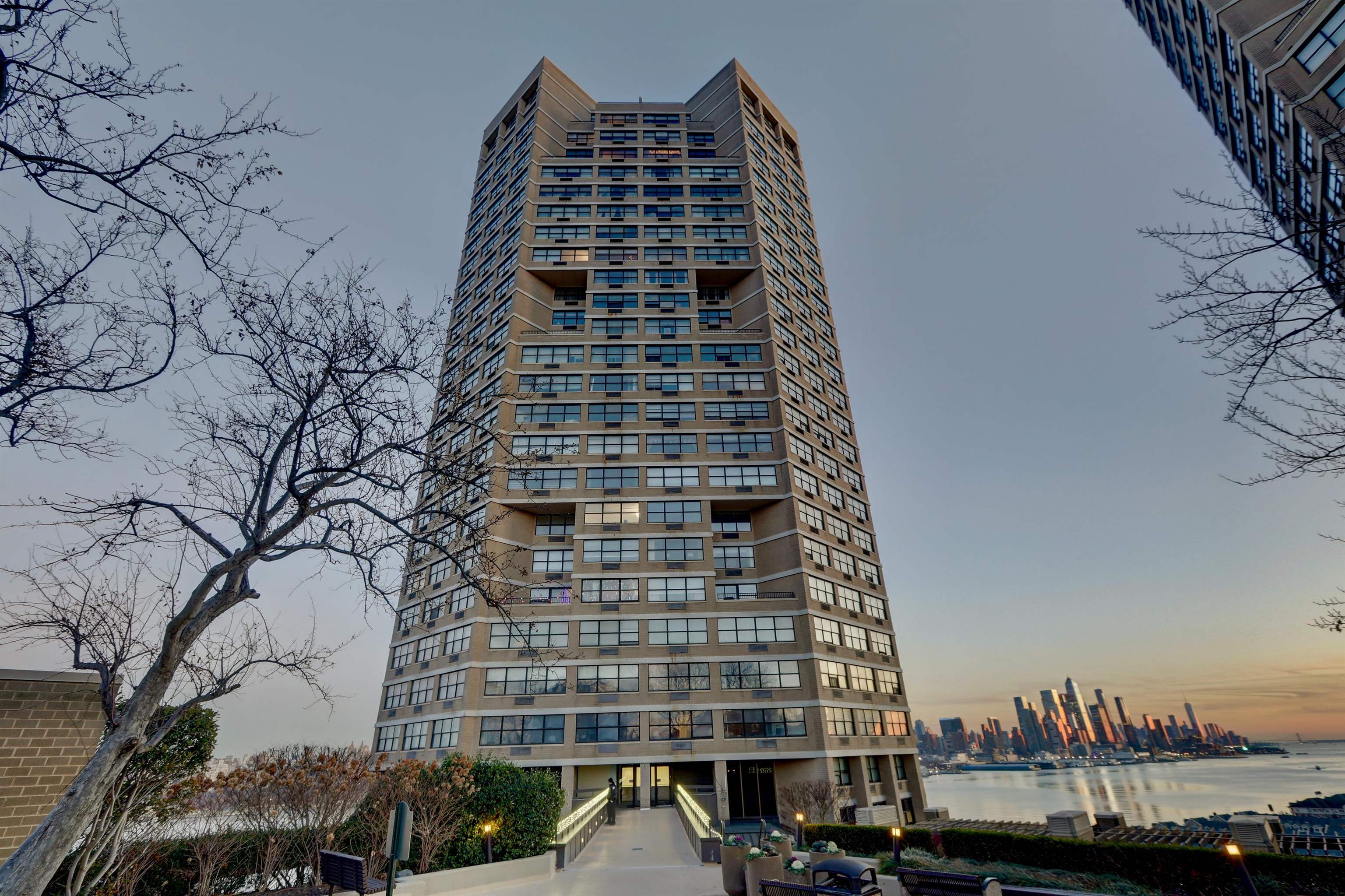7002 Blvd East #4D, Guttenberg, New Jersey image 34