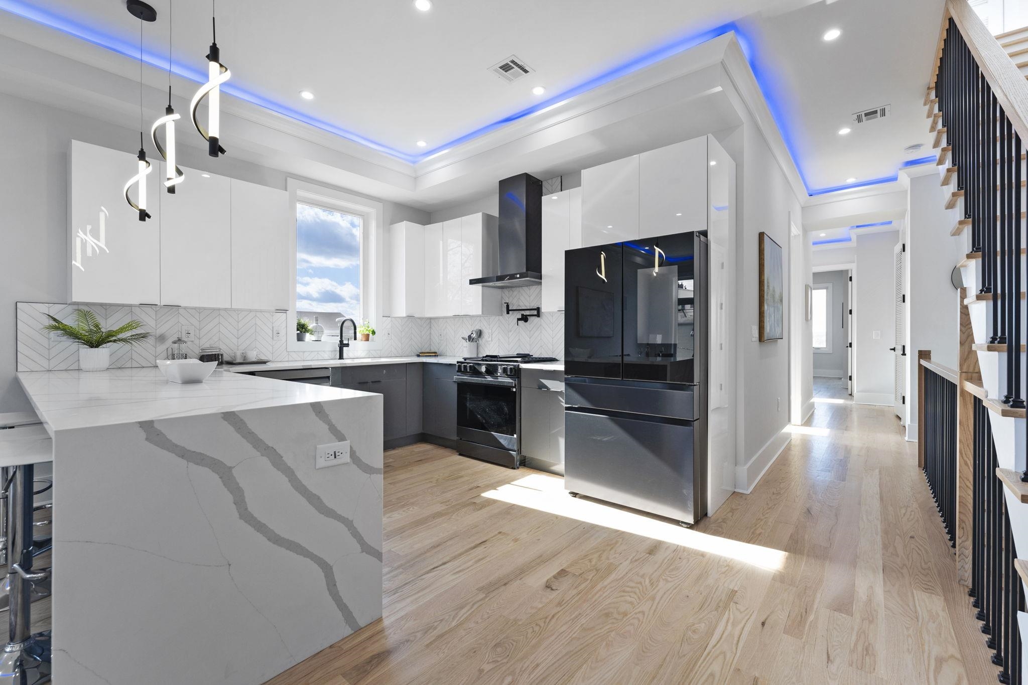 93 TERRACE AVE 2