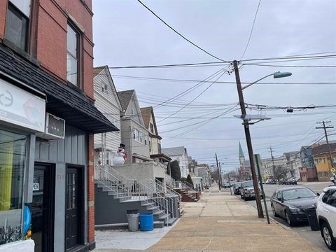 Homes For Rent - 273 Avenue C #2<br/> Hudson County, Bayonne, NJ 07002