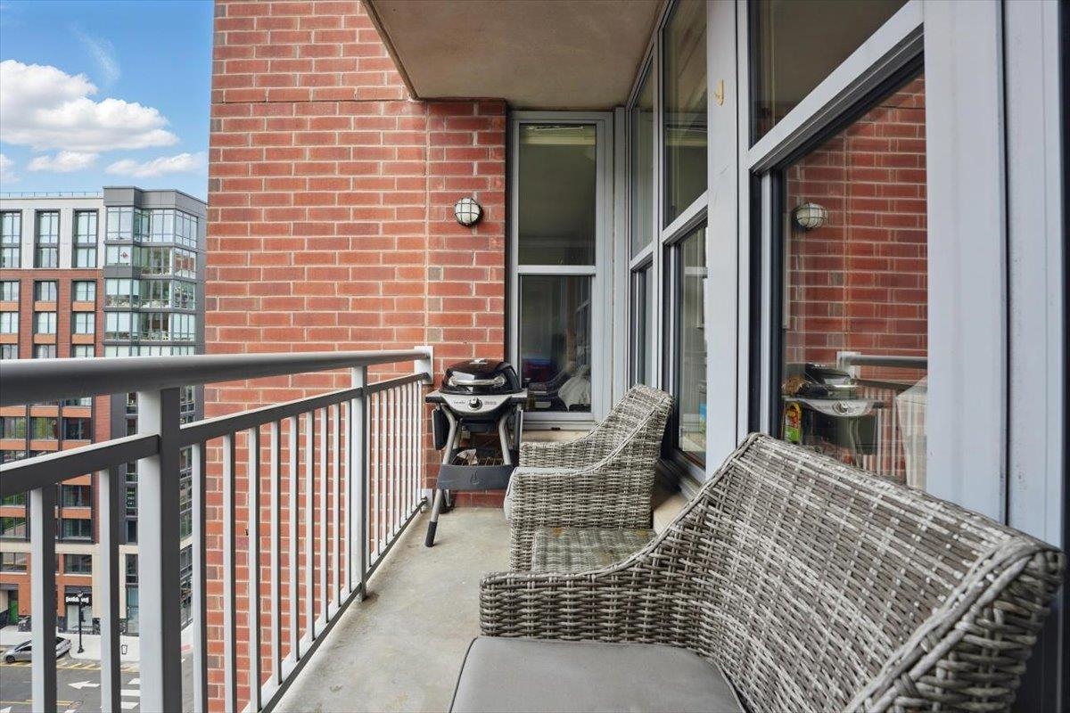 1125 Maxwell Lane #908, Hoboken, New Jersey image 18