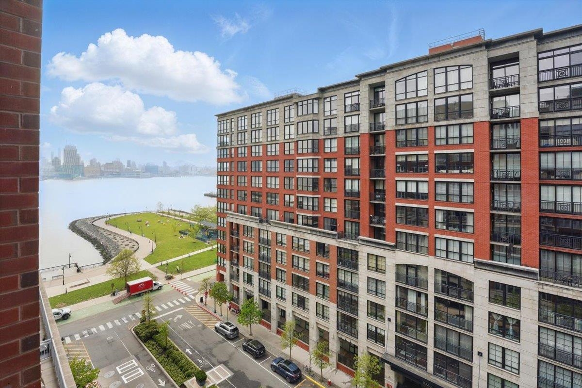 1125 Maxwell Lane #908, Hoboken, New Jersey image 19