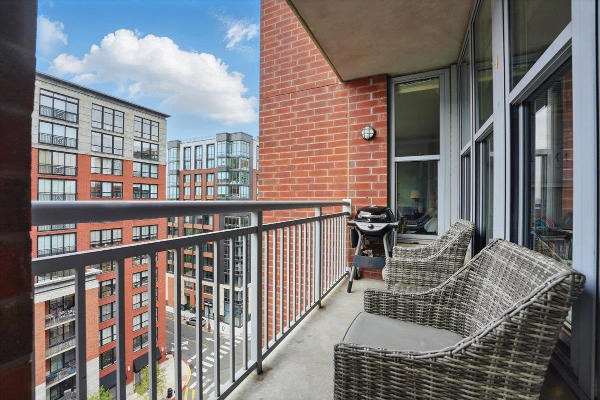 1125 Maxwell Lane #908, Hoboken, New Jersey image 20
