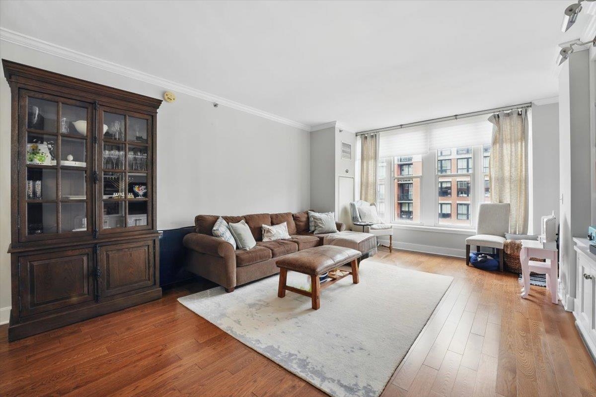 1125 Maxwell Lane #908, Hoboken, New Jersey image 5