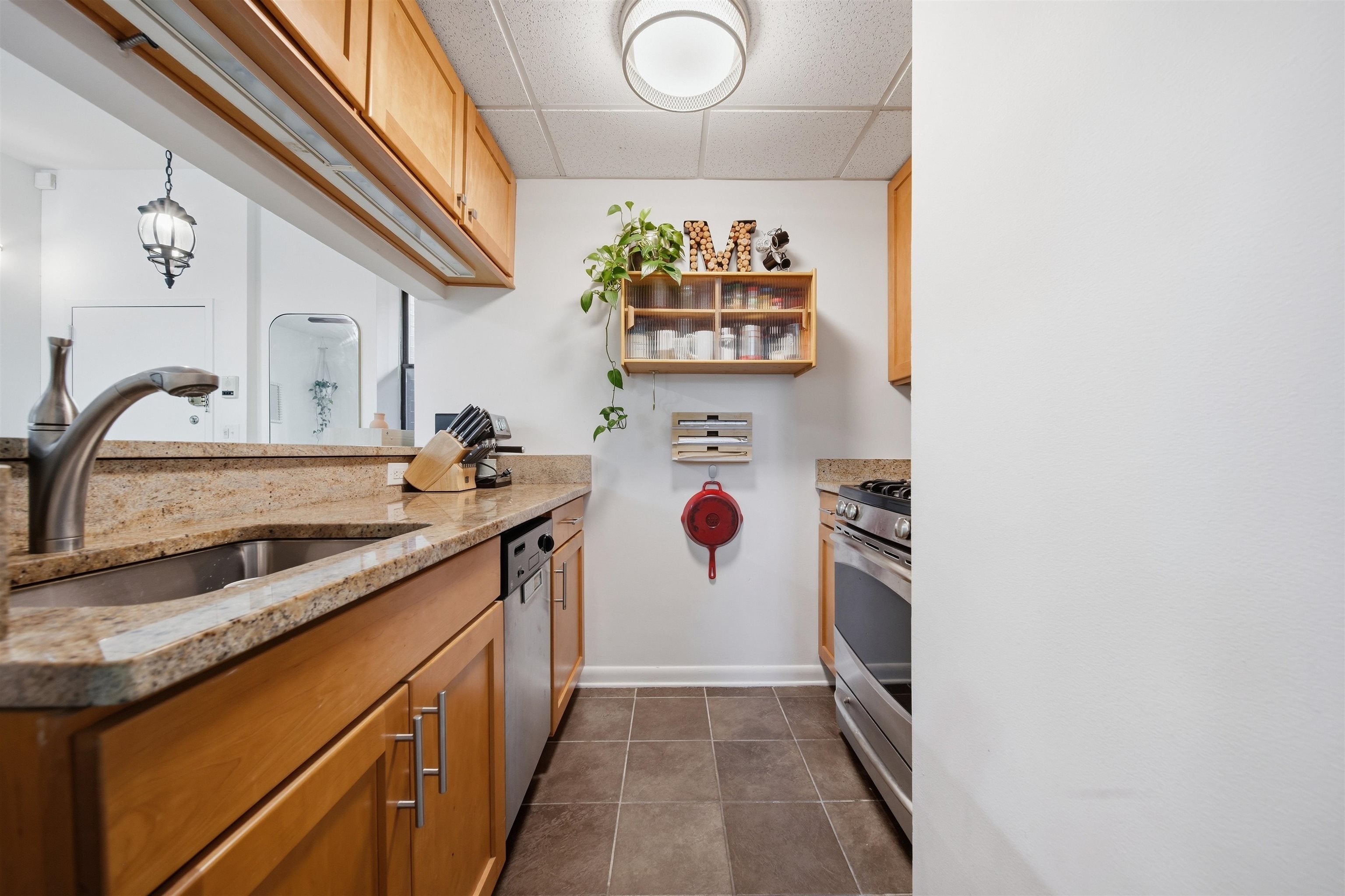 187 WAYNE ST 318C