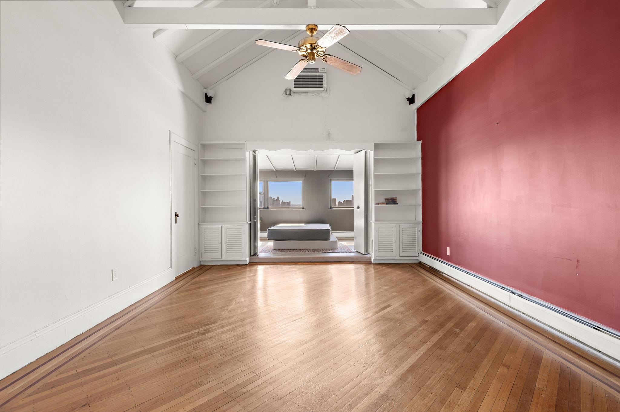 320 Mountain Rd, Union City, New Jersey image 17