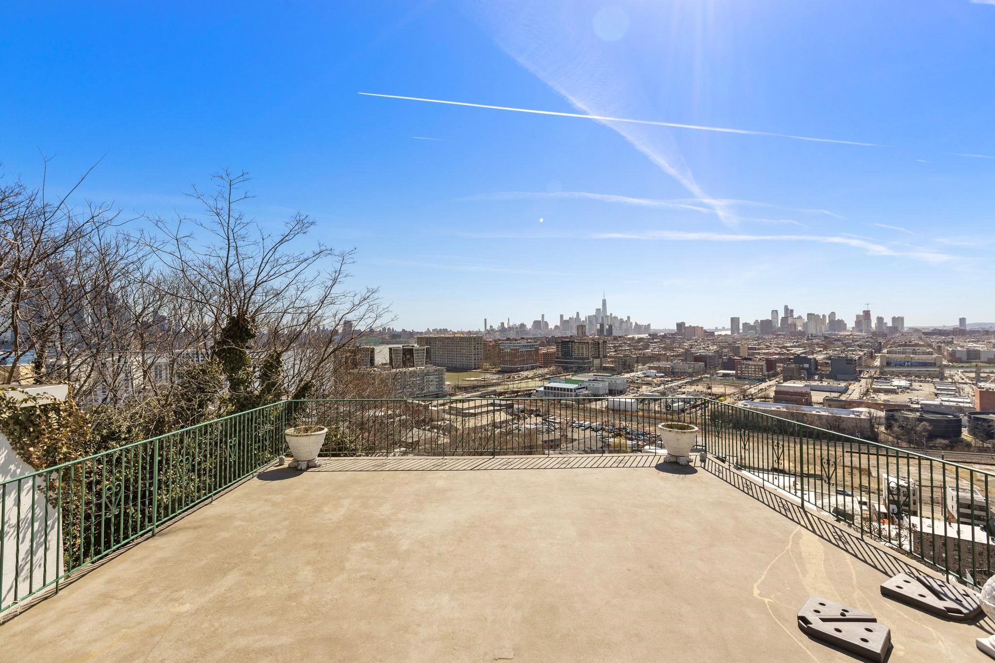 320 Mountain Rd, Union City, New Jersey image 7