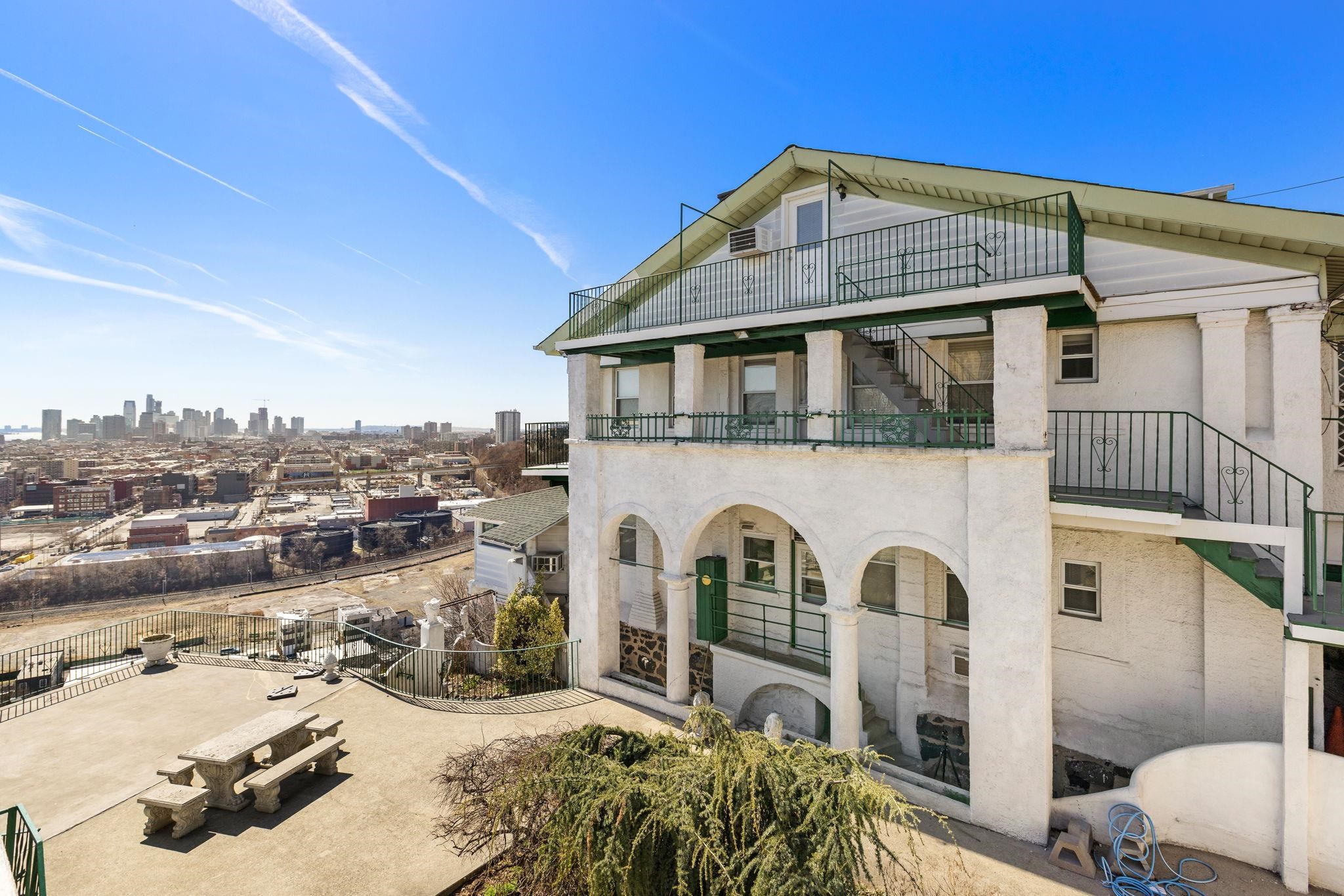 320 Mountain Rd, Union City, New Jersey image 10