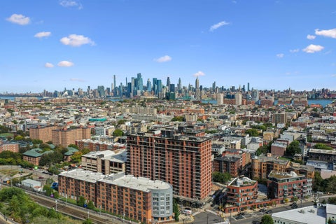 Condo For Sale - 700 1st St #11E<br/> Hoboken, NJ 07030