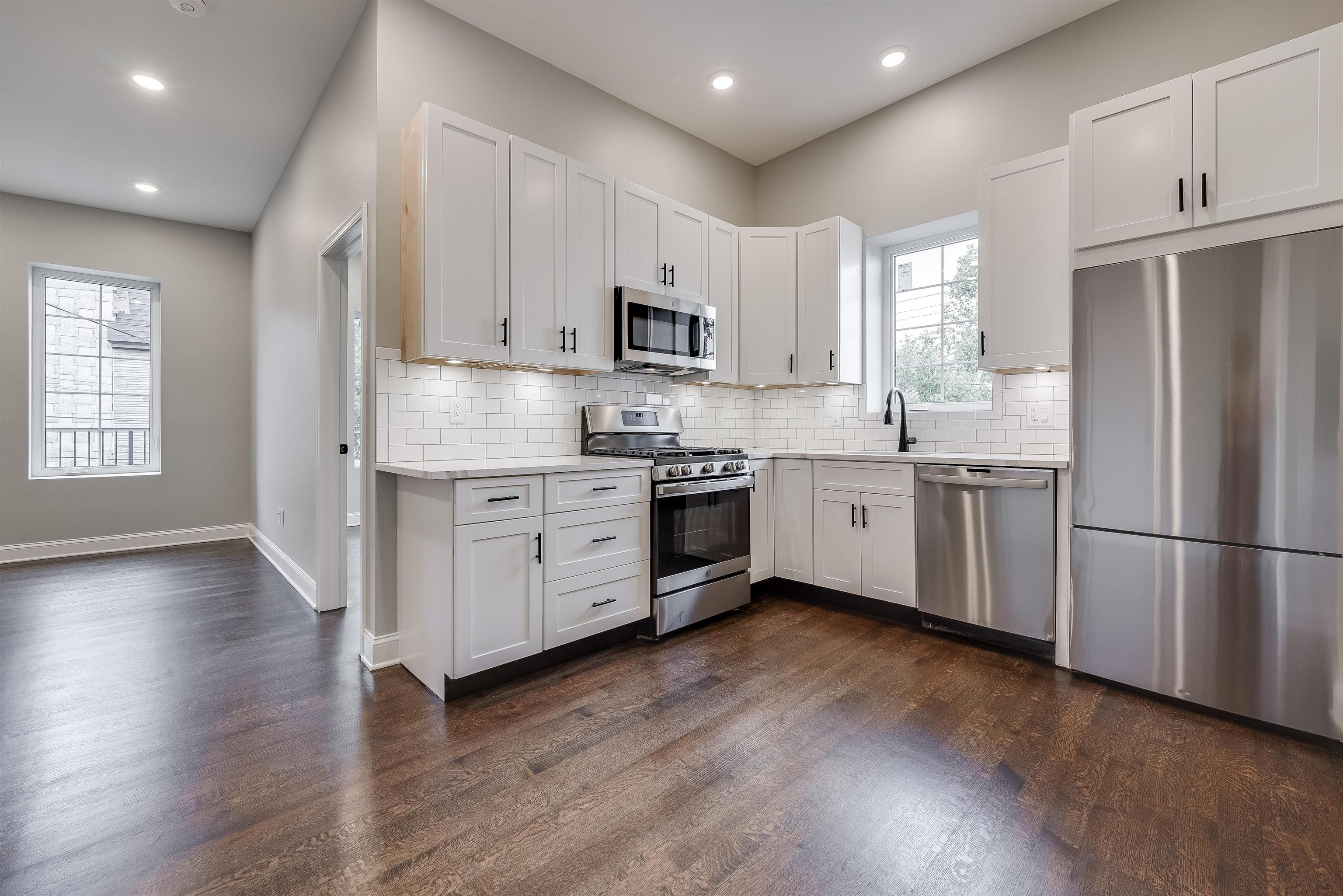Search Homes 1 130 WEST SIDE AVE
