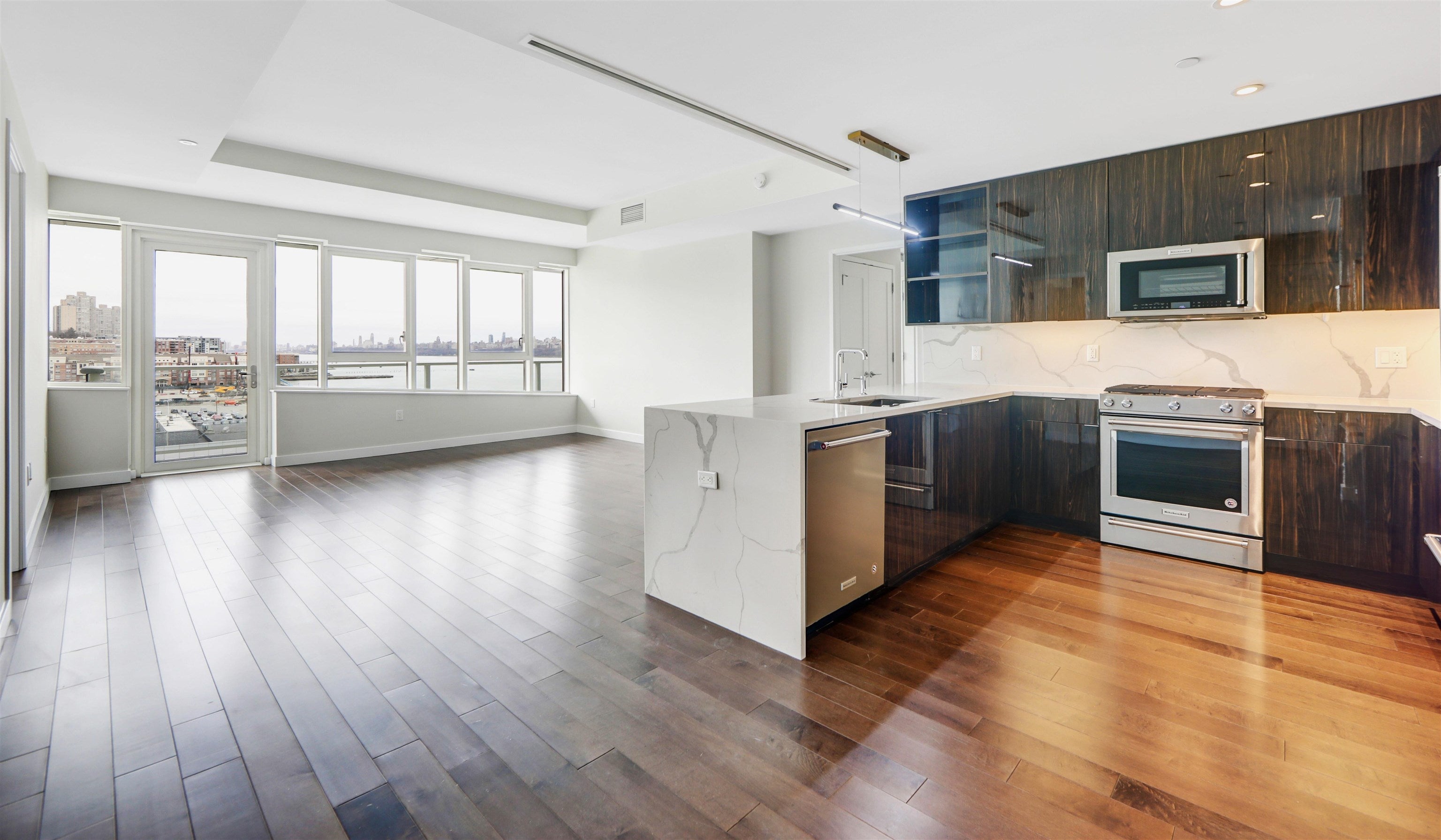 800 AVENUE AT PORT IMPERIAL 803