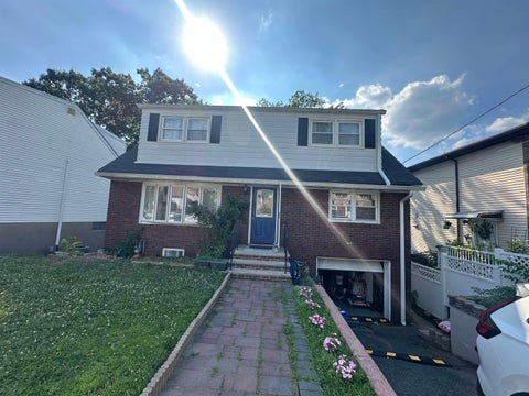 Homes For Rent - 777 Oakwood Lane<br/> Bergen County, Ridgefield, NJ 07657