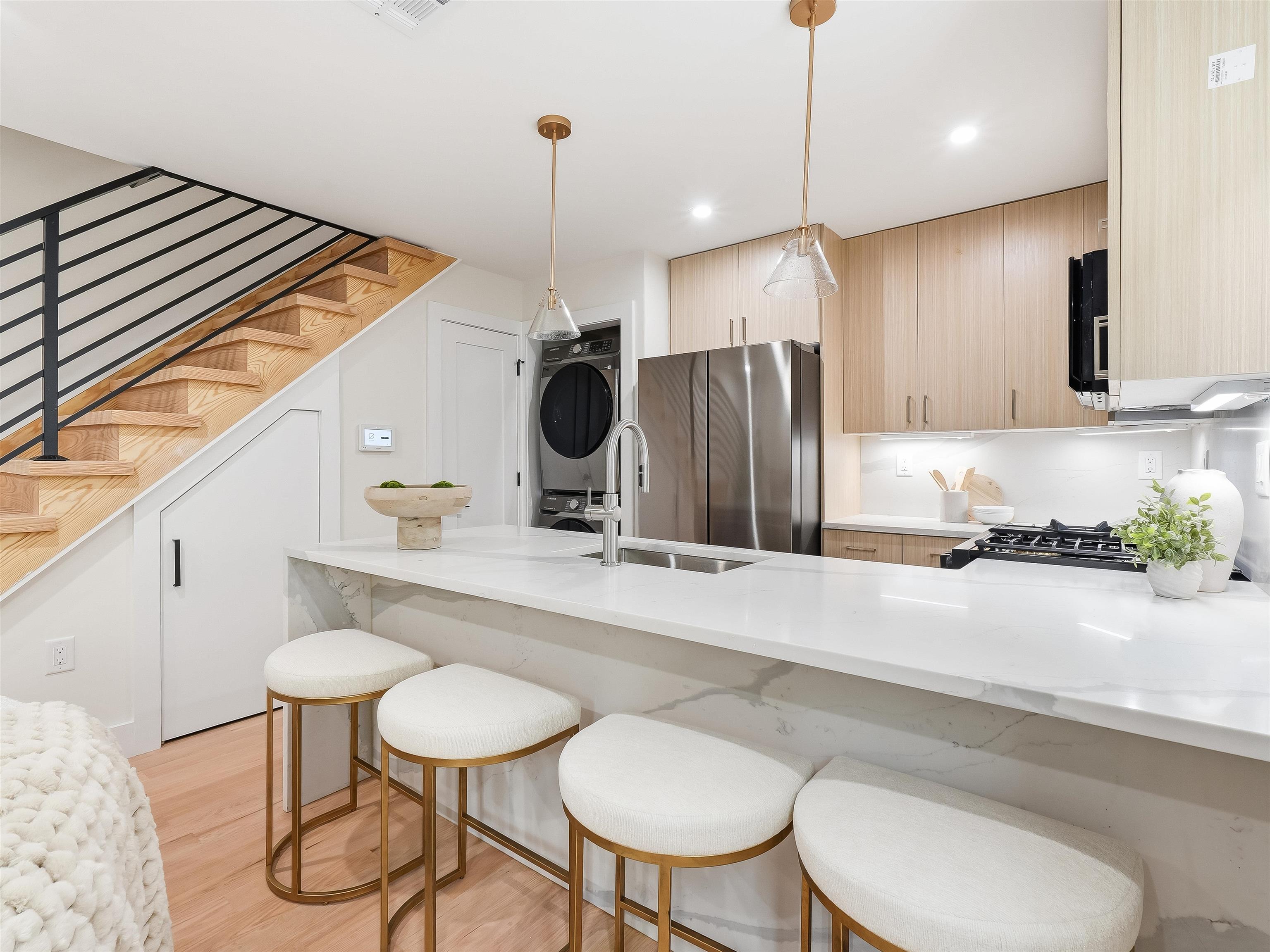 152 BLEECKER ST 4 (ADU)