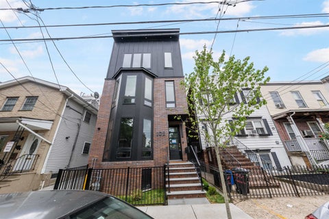 Condo For Sale - 109 Webster Ave #2<br/> Jersey City, NJ 07307