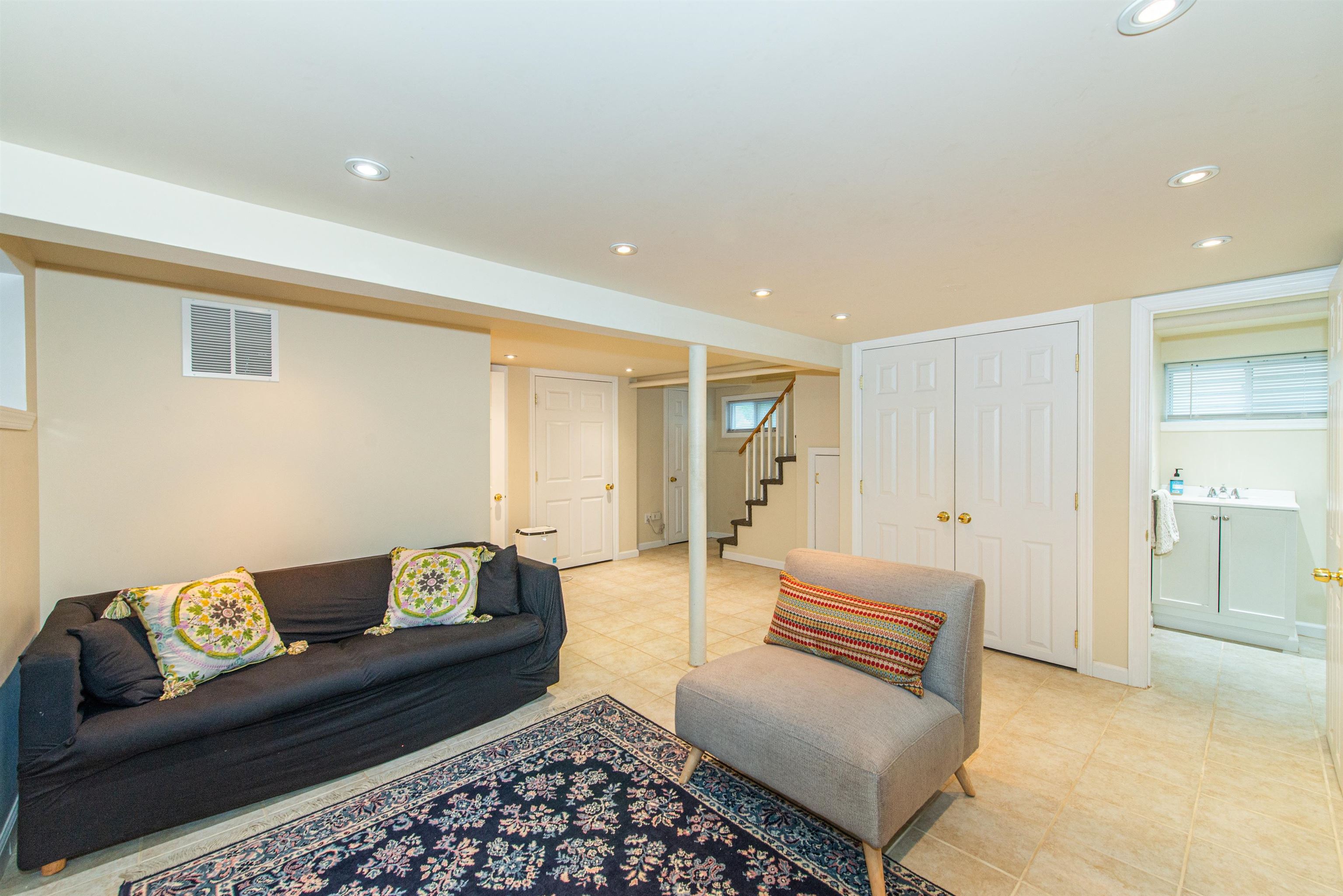 800 Broad St, Bloomfield, New Jersey image 32