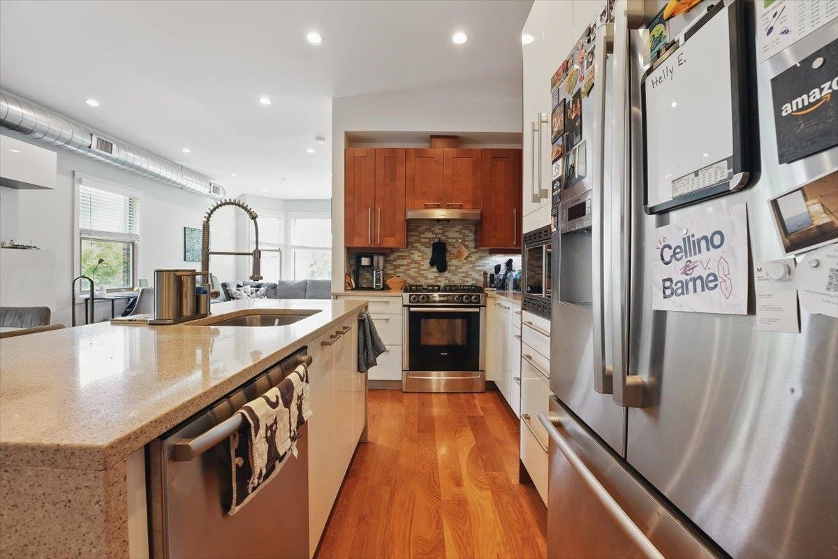 390 1st St #2, Jersey City, New Jersey image 4