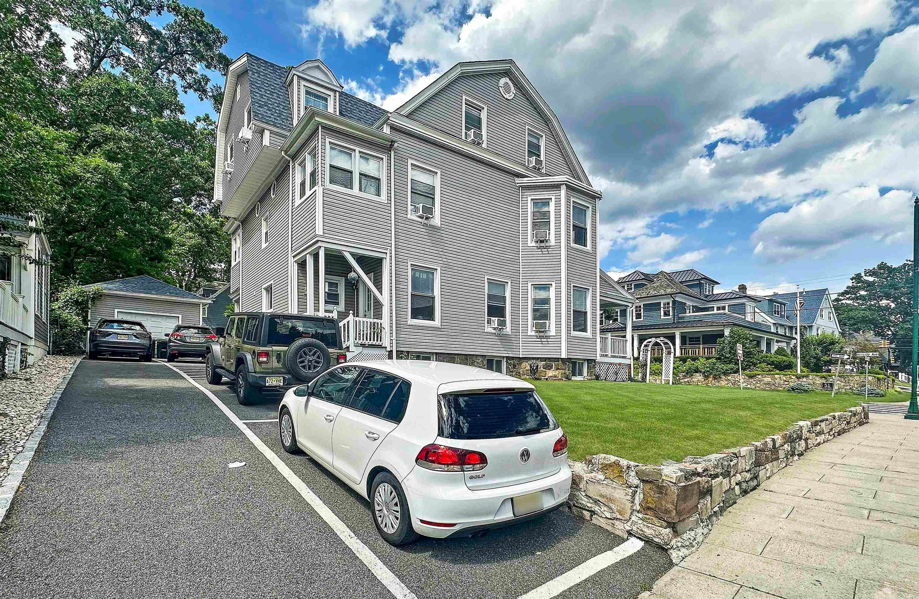 2 HILLSIDE