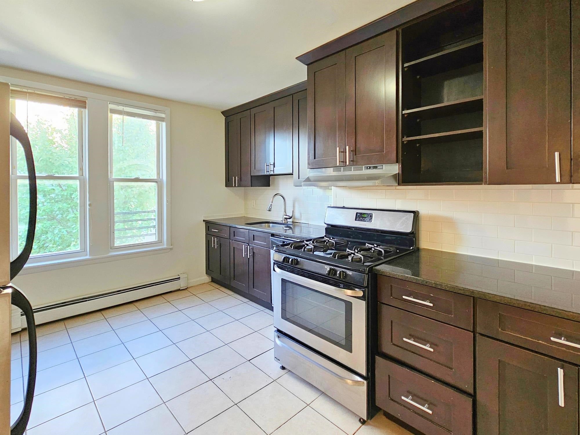 17 PIERCE AVE 2