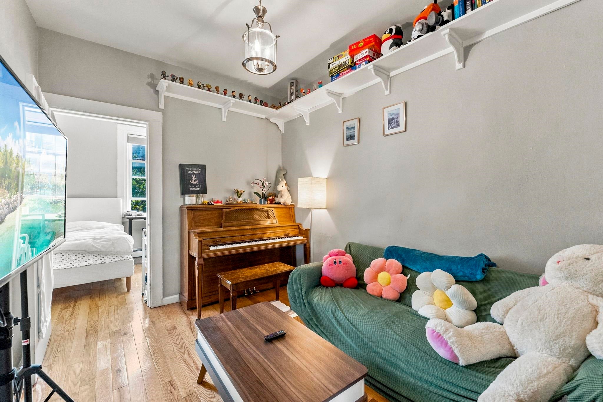 334 PAVONIA AVE 1