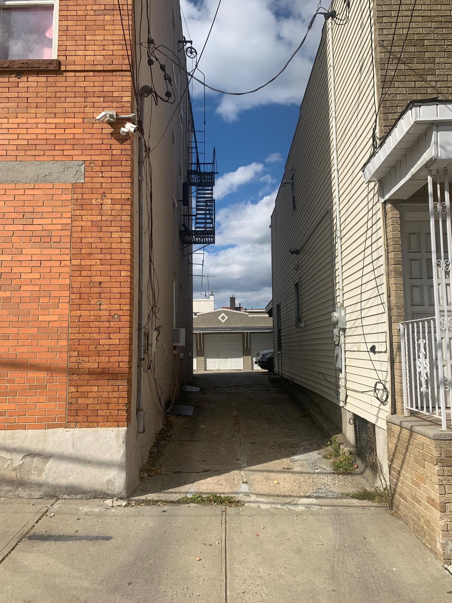 5843 -5847 KENNEDY BLVD