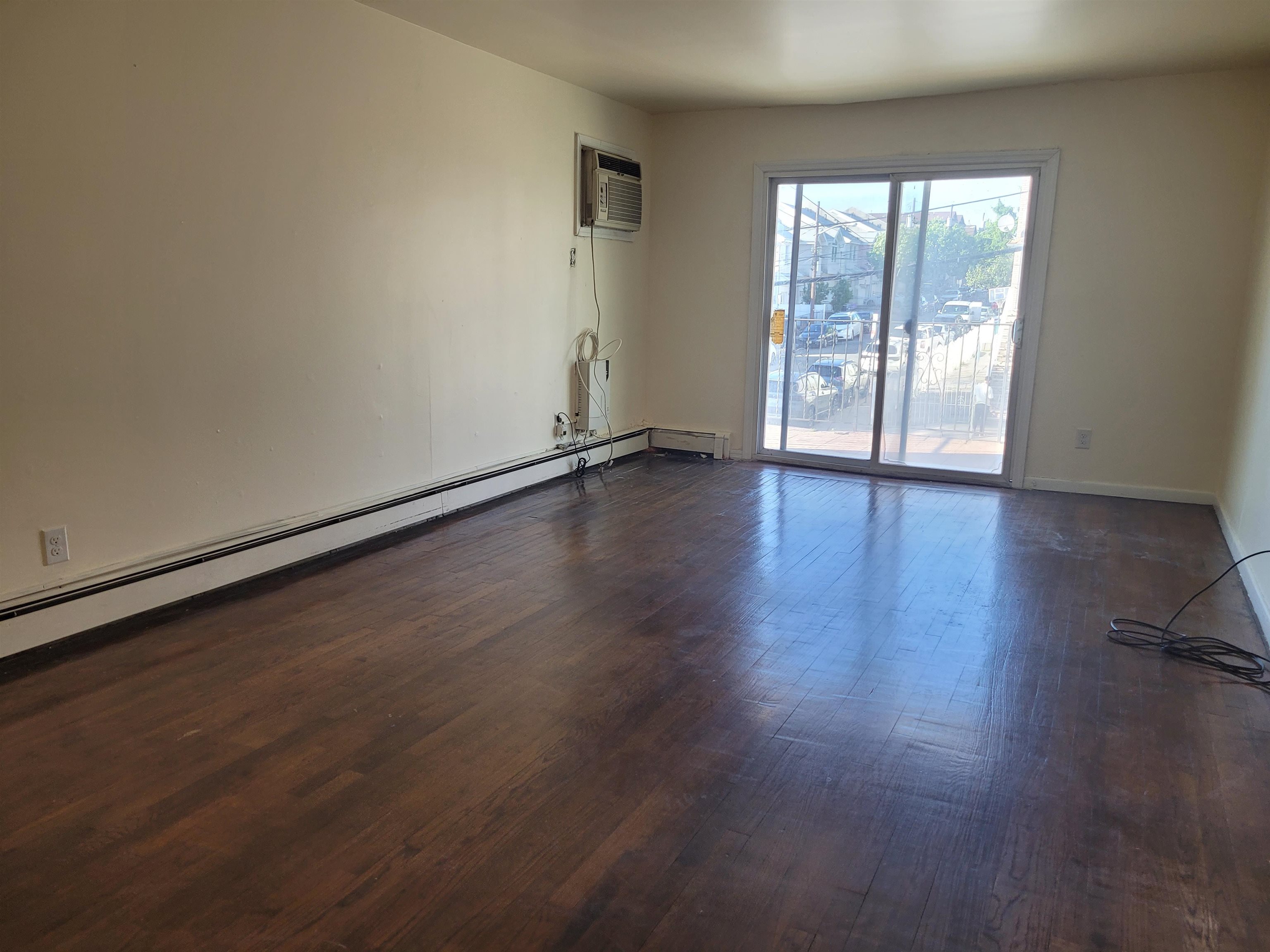 15 RESERVE AVE - Photo 2