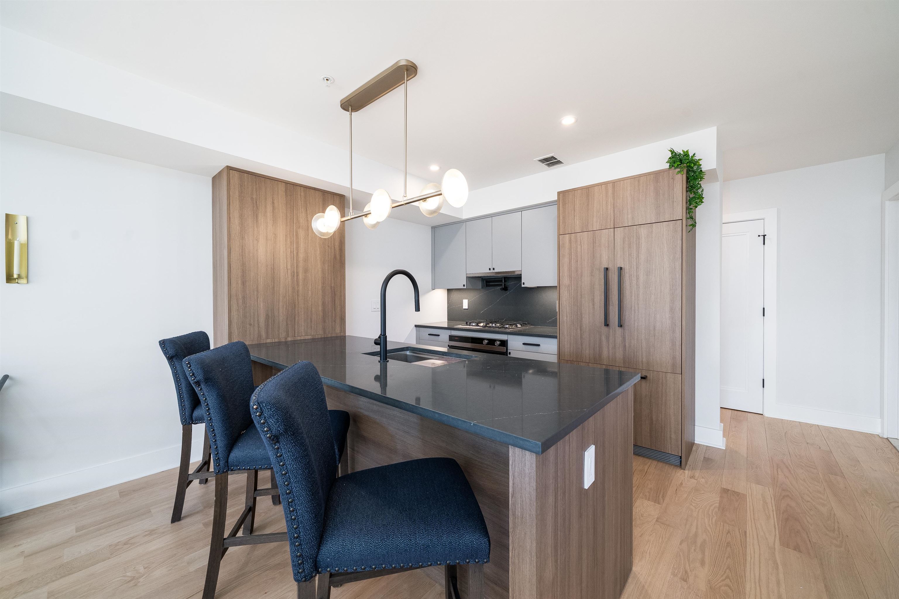 310 3rd St #4, Jersey City, New Jersey image 3
