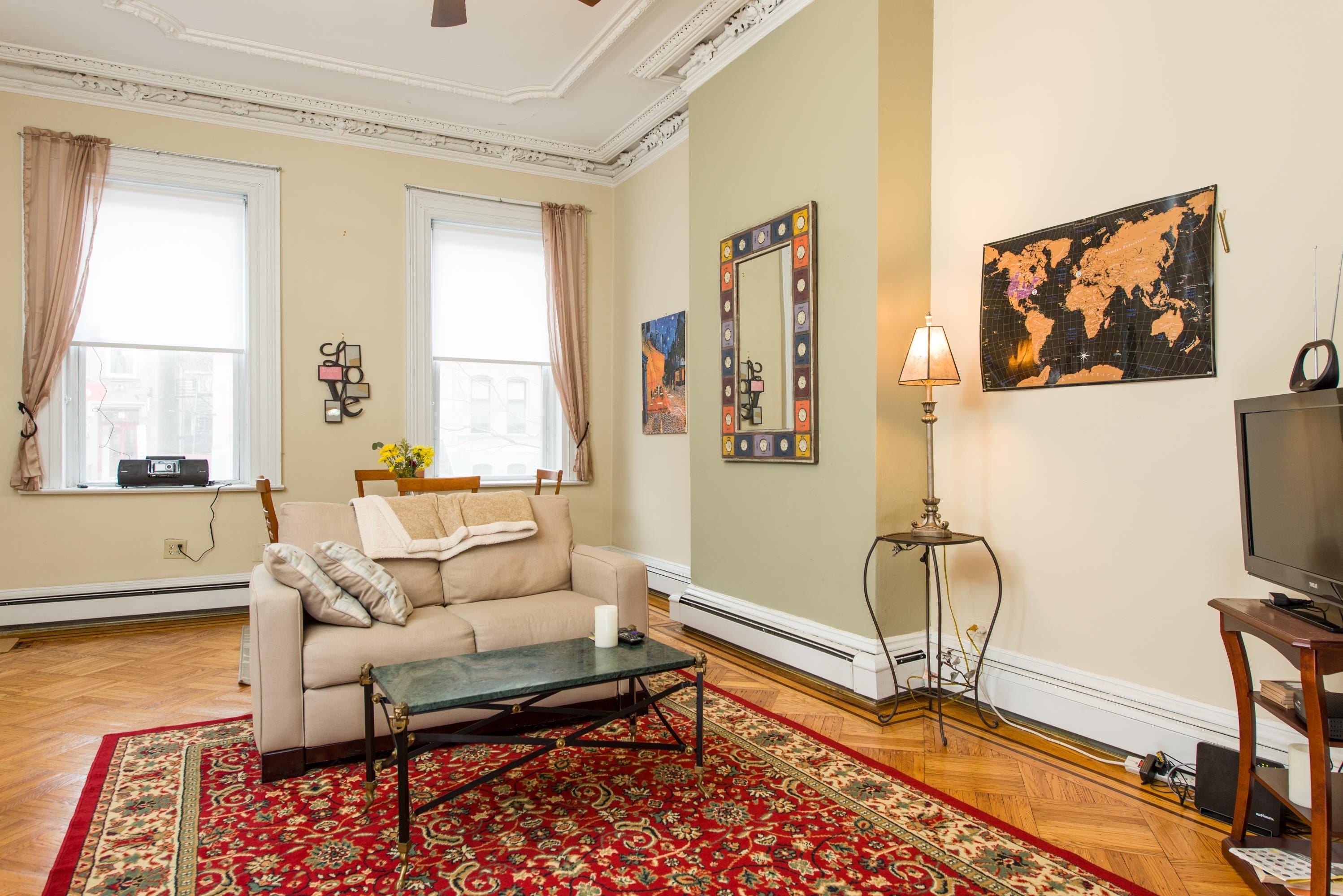 Search Homes 4 718 WASHINGTON ST