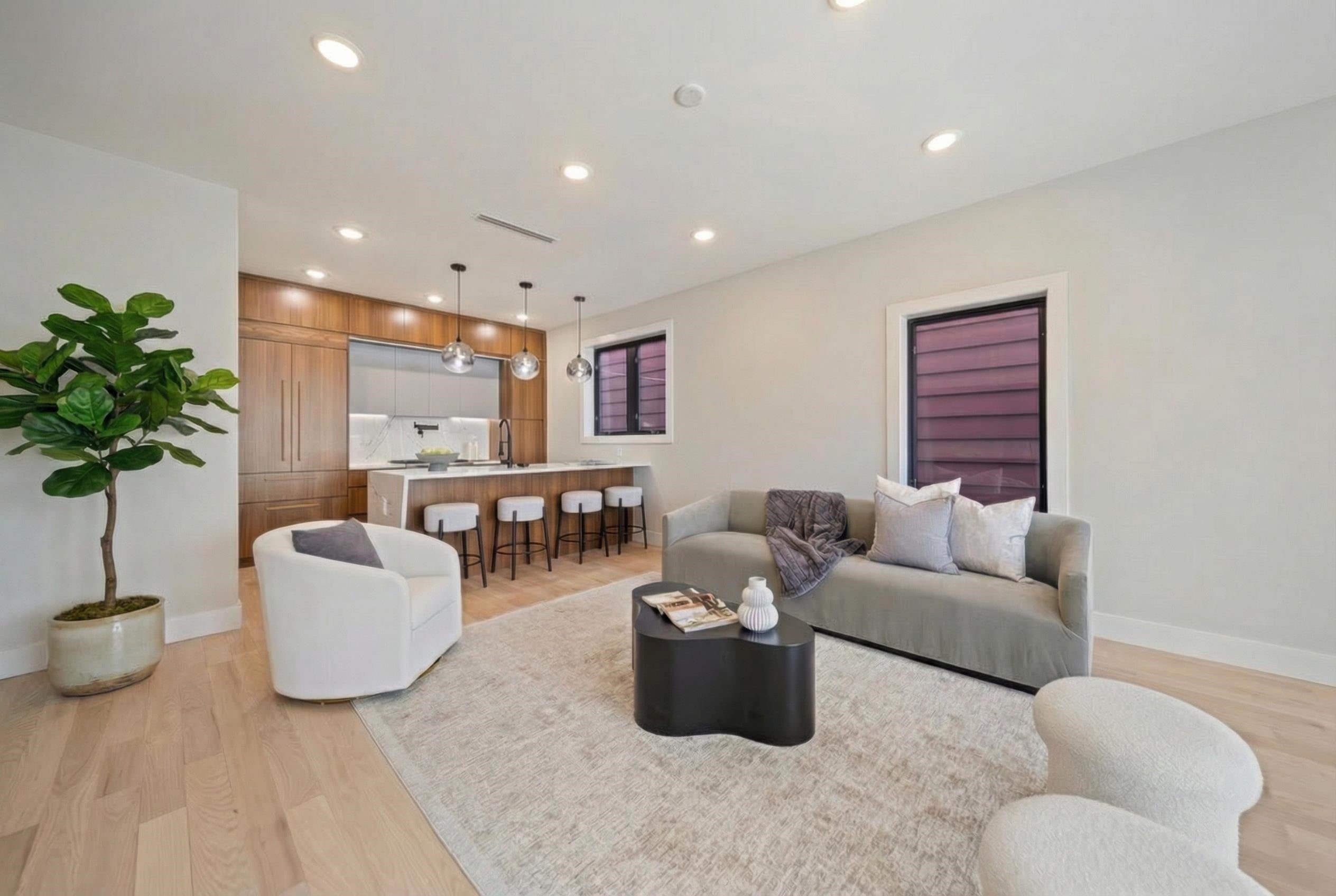 115 CHARLES ST 2