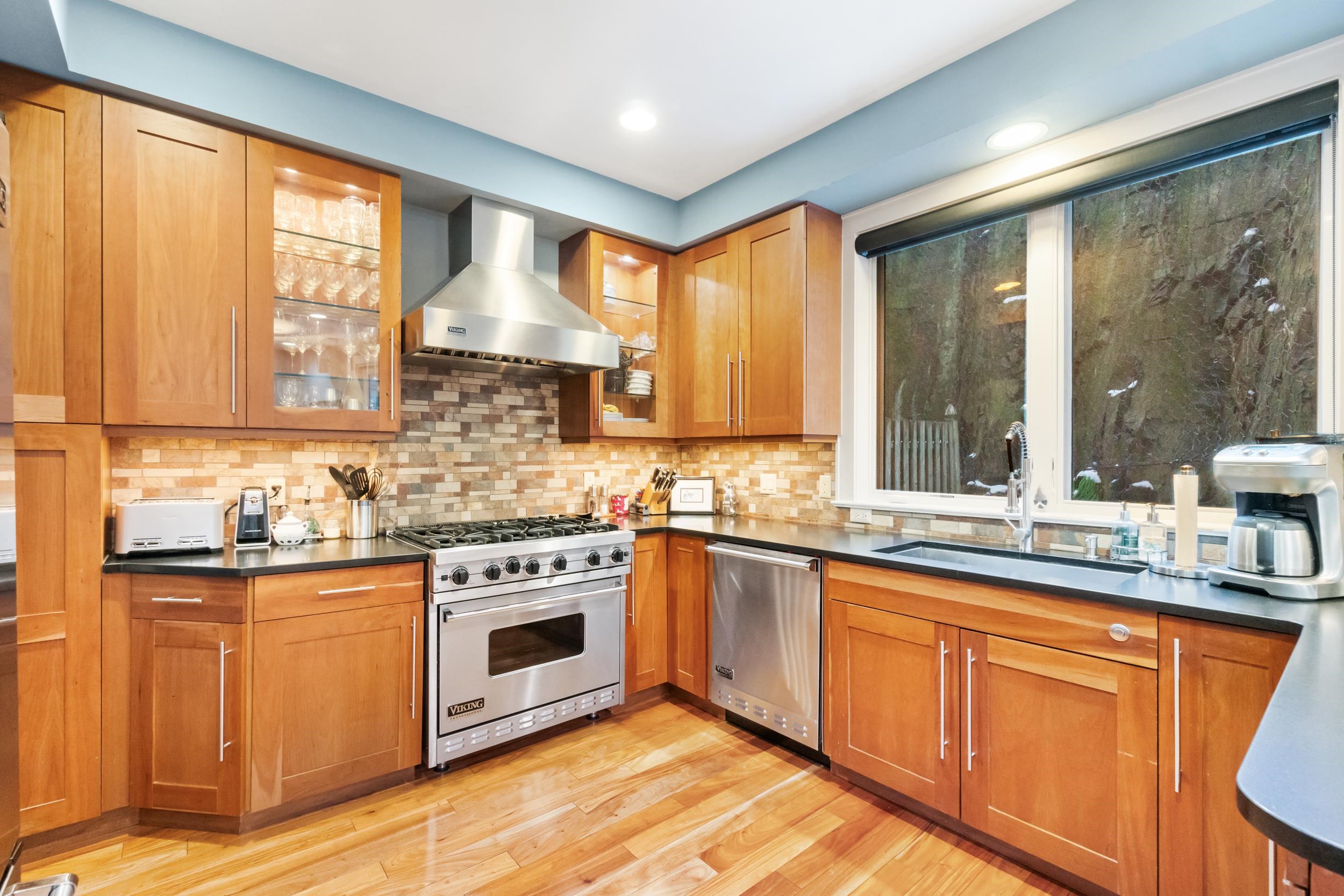 8709 Churchill Rd, North Bergen, New Jersey image 11