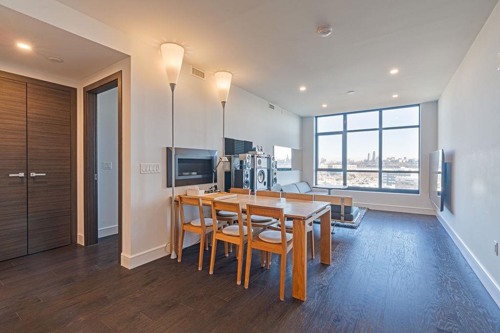 8701 CHURCHILL RD 906