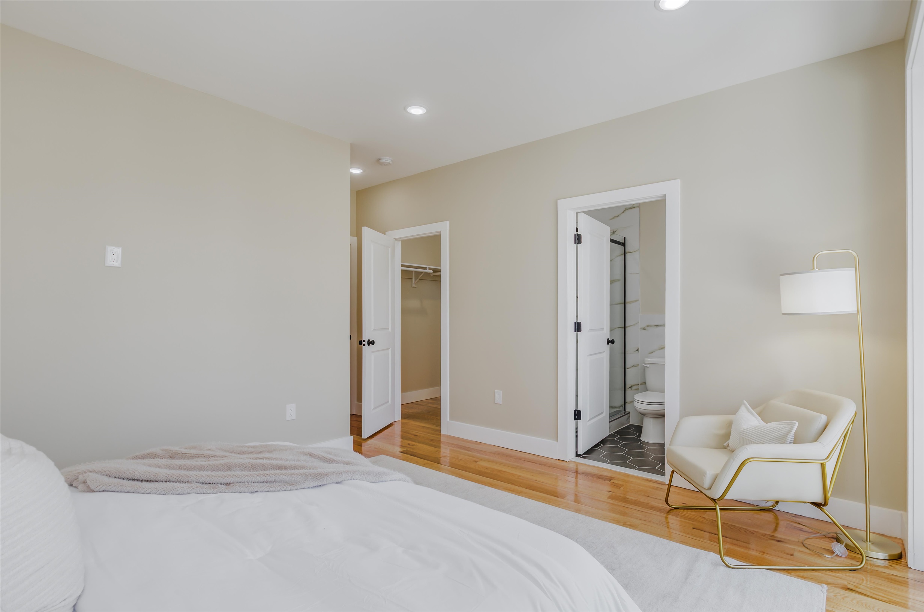 275 Pearsall Ave #1, Jersey City, New Jersey image 9