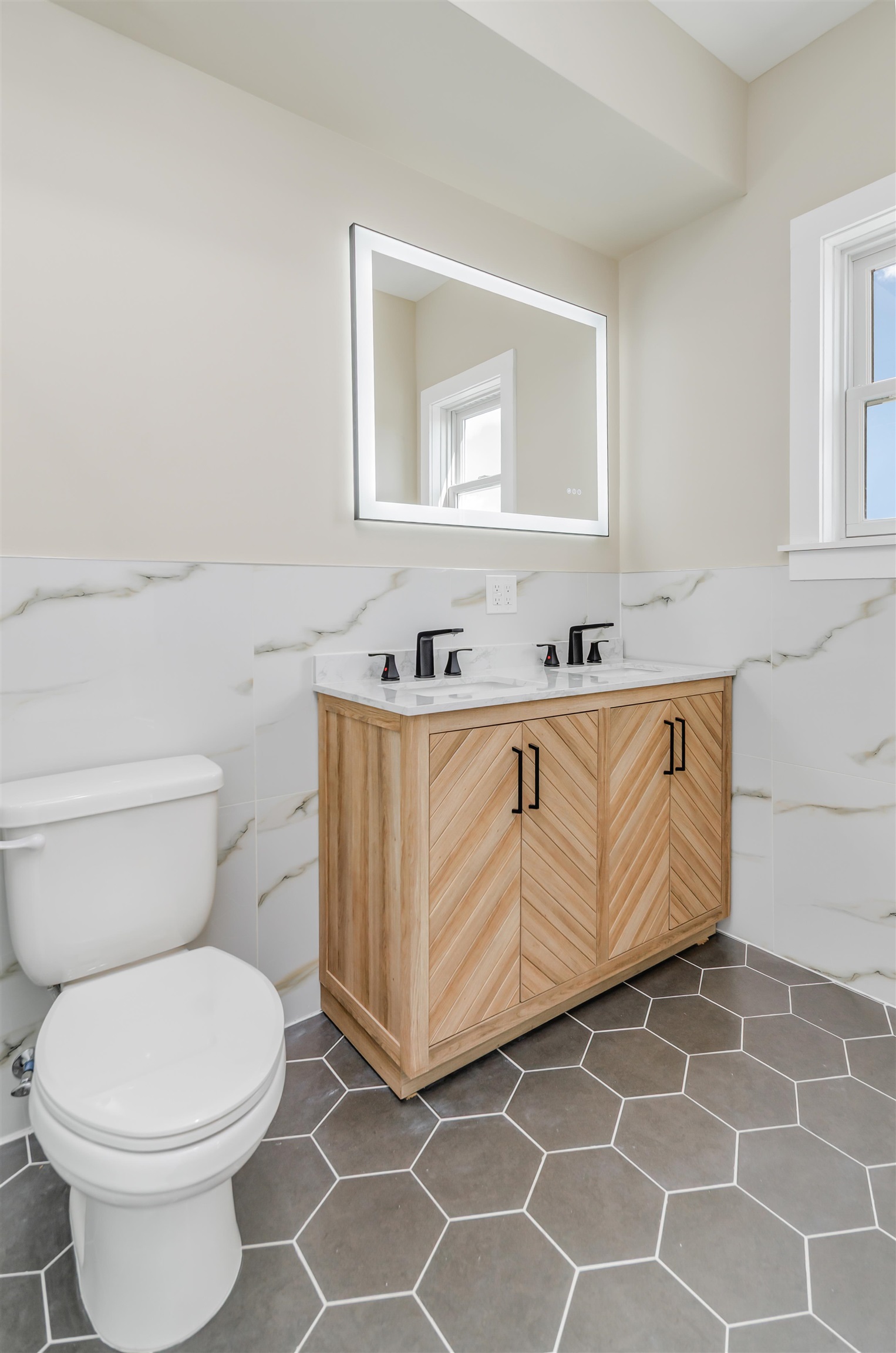 275 Pearsall Ave #1, Jersey City, New Jersey image 10