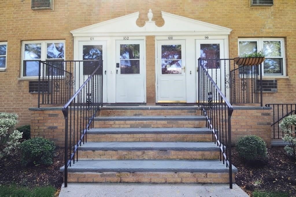 725 JORALEMON ST 101 - Photo 3