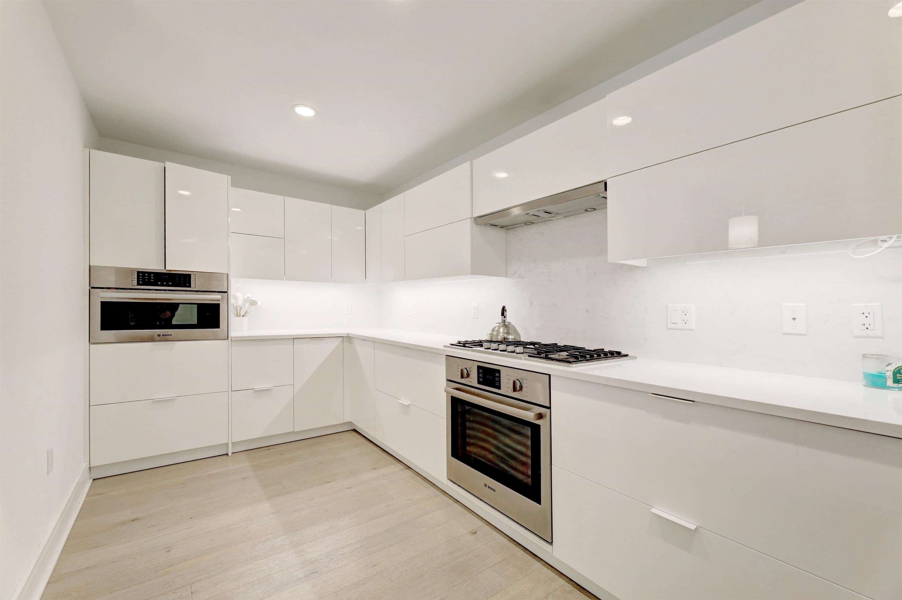 9 Avenue At Port Imperial #321, West New York, New Jersey image 18