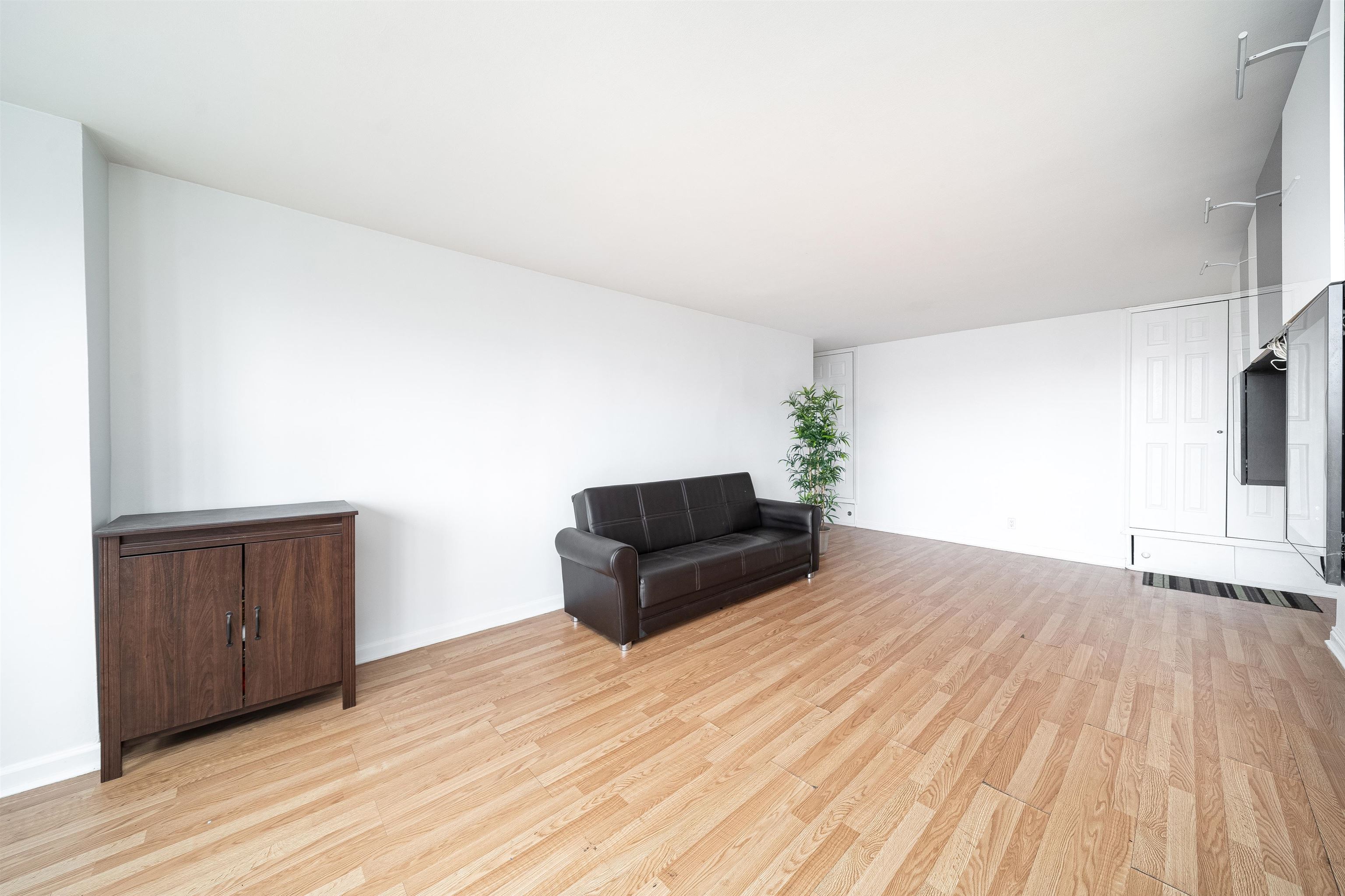 500 Central Ave #520, Union City, New Jersey image 4