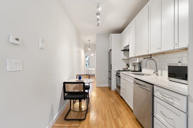 328 Madison St #2R, Hoboken, New Jersey image 2