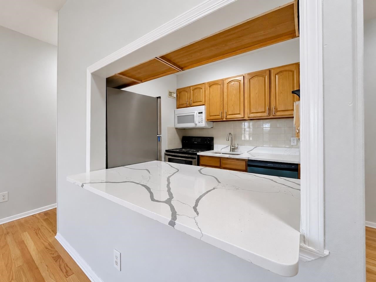 43-49 VAN WAGENEN AVE 3B